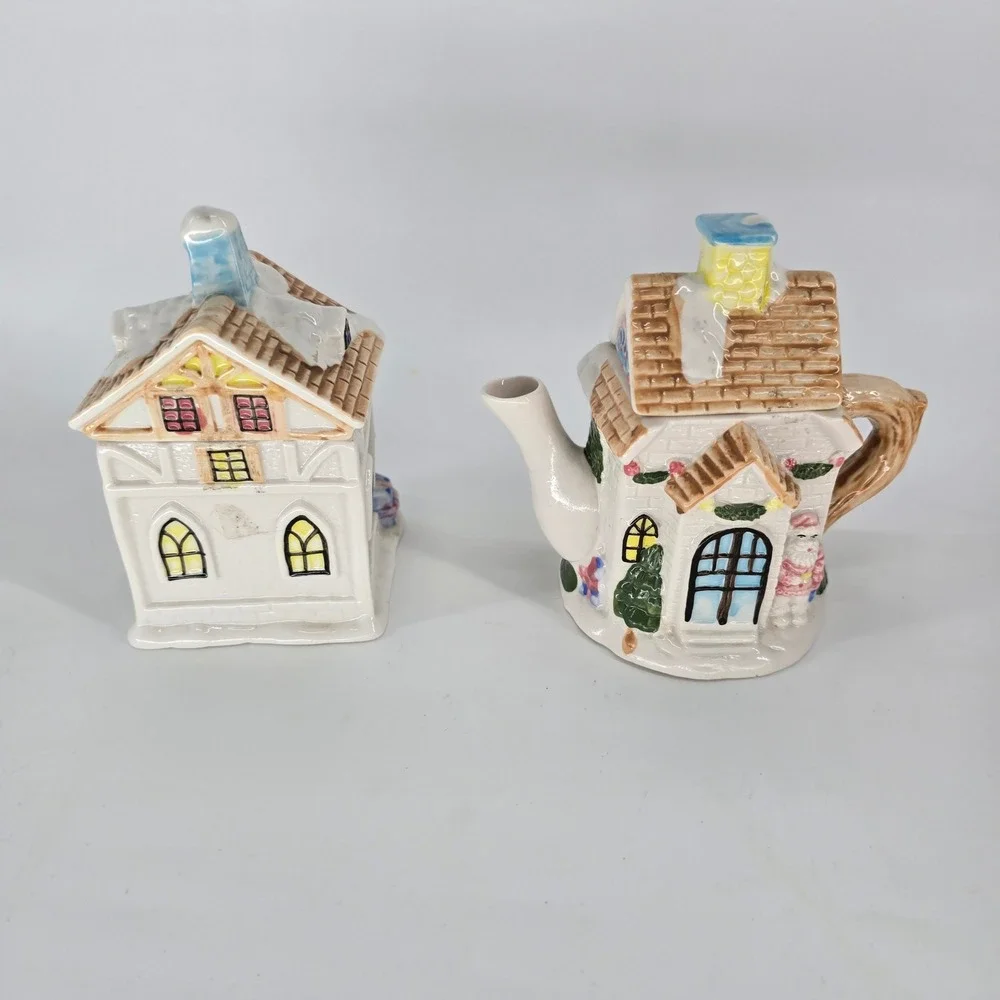 Vintage Style Ceramic Christmas Village Teapot and House‎ Set Holiday Decor